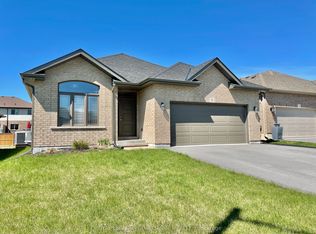 21 Stonecrest Blvd, Quinte West, ON K8R 0A3