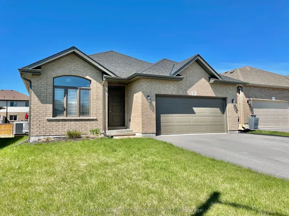 21 Stonecrest Blvd, Quinte West, ON K8R 0A3