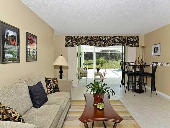 4th image of 4841 Palm Aire Dr
