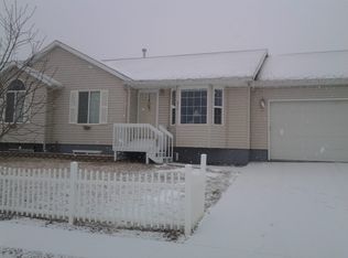 211 Wood Ridge Ln, Evanston, WY 82930