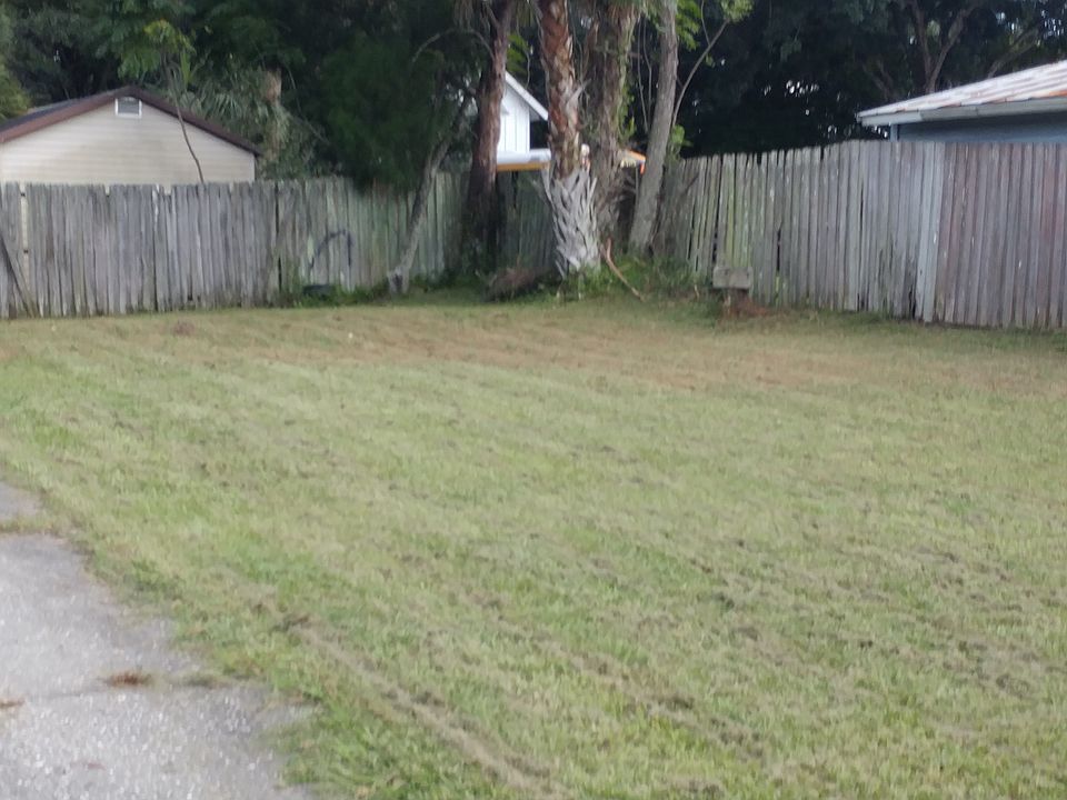 1st image of 105 NW 8th Ave