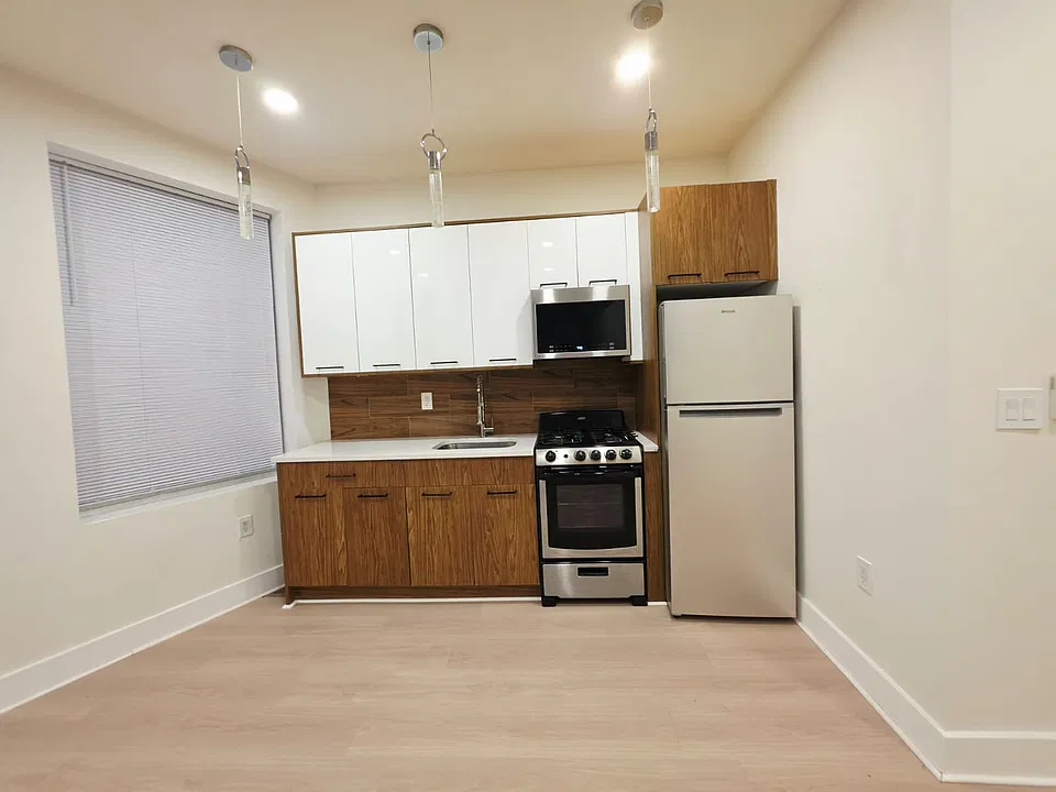 176 Ocean Ave #3