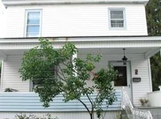 1049 Regent St, Schenectady, NY 12309