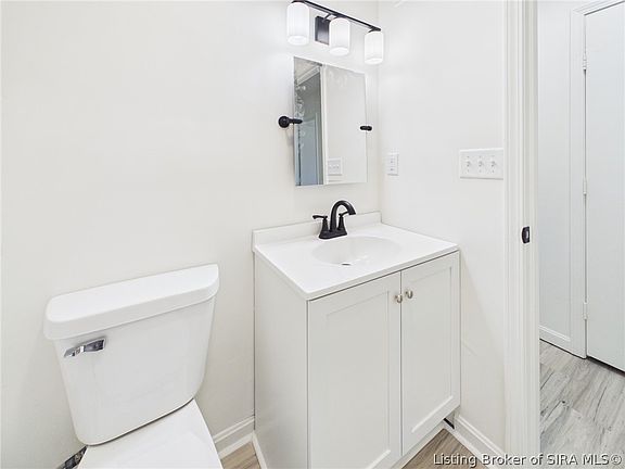 4th image of 211 Webster Boulevard