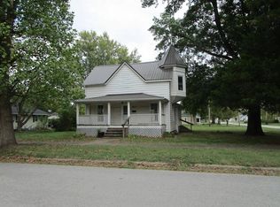 402 N Gex St, La Plata, MO 63549