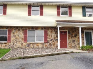 327 Colonial Dr, Ephrata, PA 17522