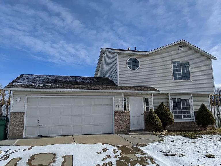 435 N Kersh Dr — Photo 2