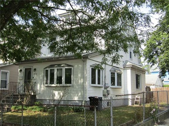 2nd image of 89-02 Gettysburg St #1
