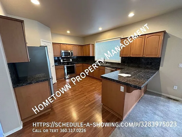 2702 Farmer Way SE — Photo 32