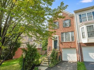 9729 Cheshire Ridge Cir, Manassas, VA 20110