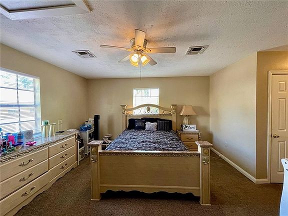 4th image of 3116-3118 City Dr