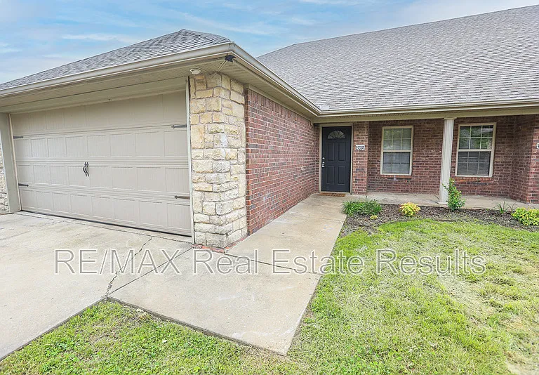 3509 SW Deerfield Blvd #1 — Photo 3