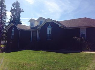 107 Woodside Ln, Lawrenceburg, TN 38464