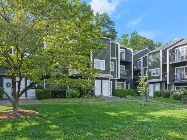 22 Dr Martin Luther King Jr #B8, Norwalk, CT 06854