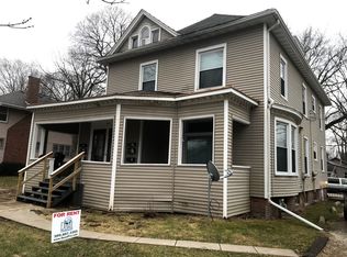 505 1/2 E Locust St, Bloomington, IL 61701