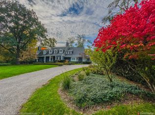 465 Lone Pine Ct, Bloomfield Hills, MI 48304