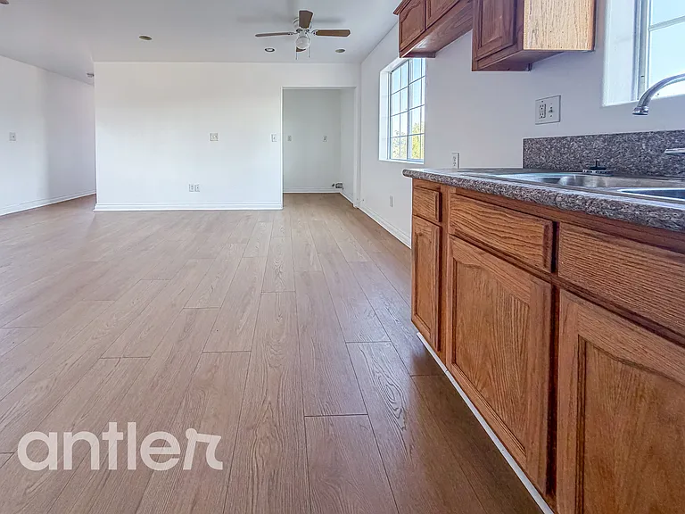 7689 S Main St #M1 — Photo 4
