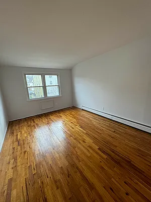 Rented by Realty One Group Dynasty | media 9