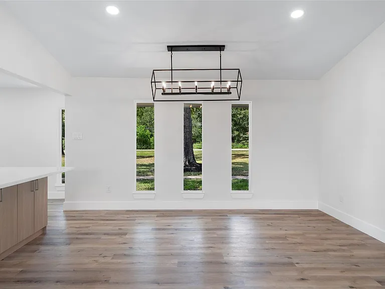 12019 Beth Ln — Photo 11