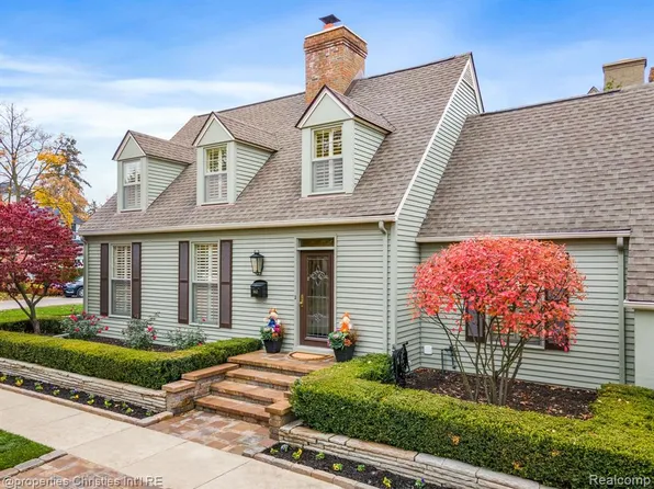 660 Woodland St, Birmingham, MI 48009