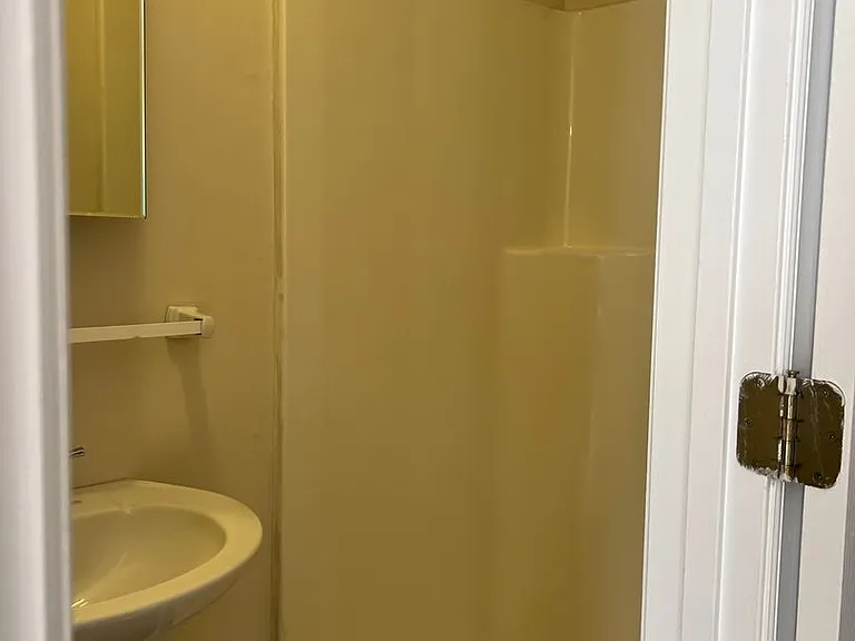408 Snow St — Photo 10