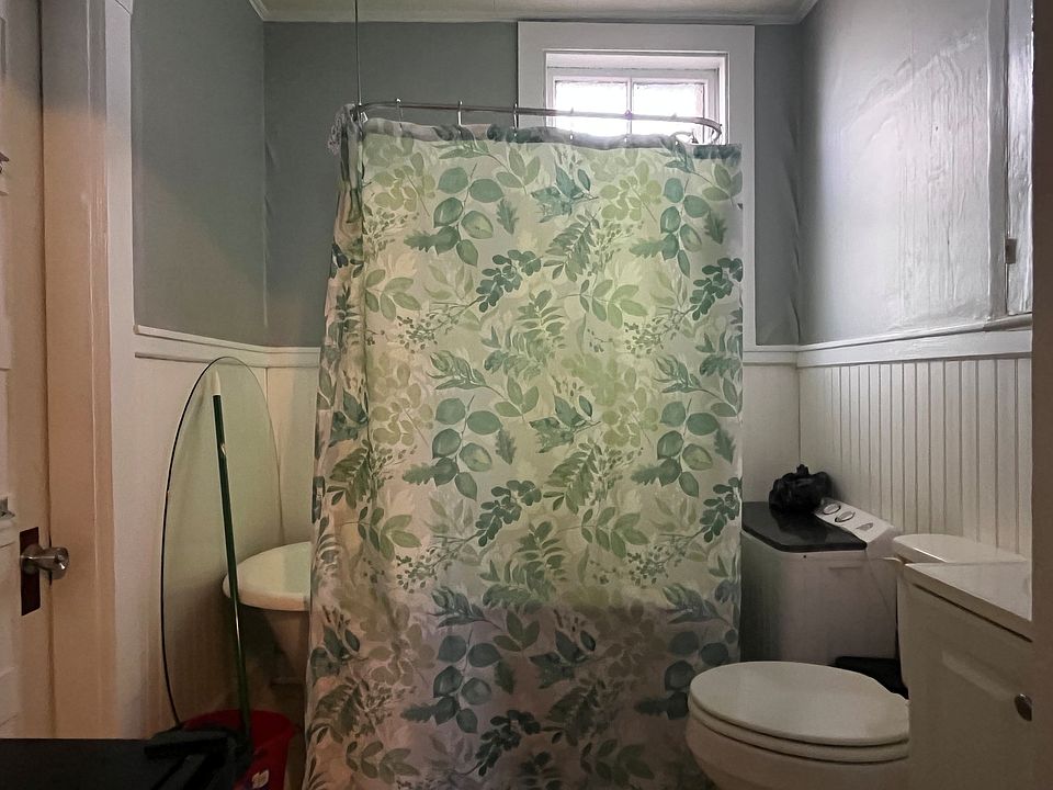 2nd image of 20 Gilman St APT 3