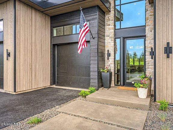 3rd image of 5670 W Double Eagle Ct