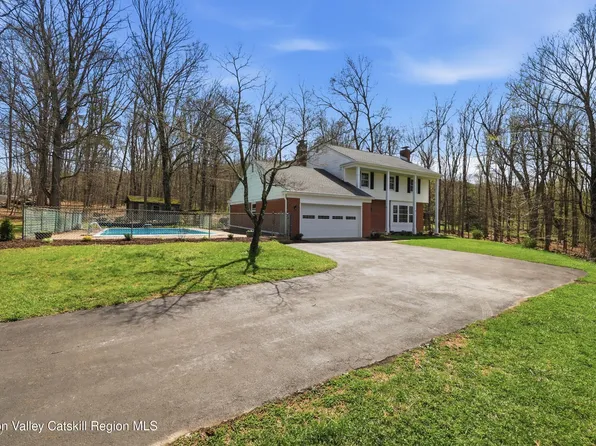 31 Hawleys Corners Road, Highland, NY 12528