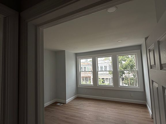 5th image of 719 S Cecil St