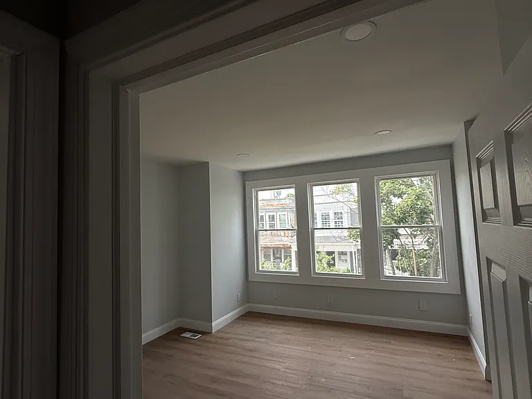 719 S Cecil St — Photo 5