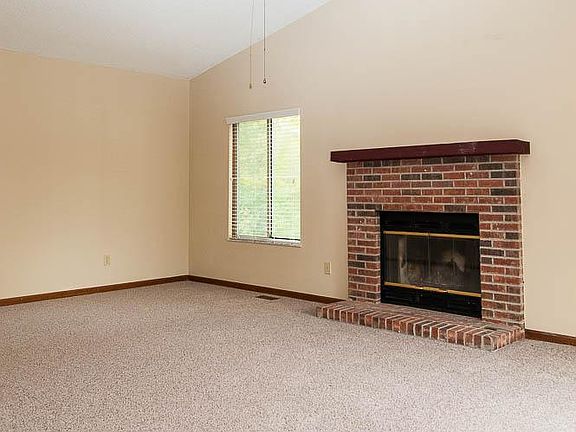 4th image of 7756 Schoolway Ct