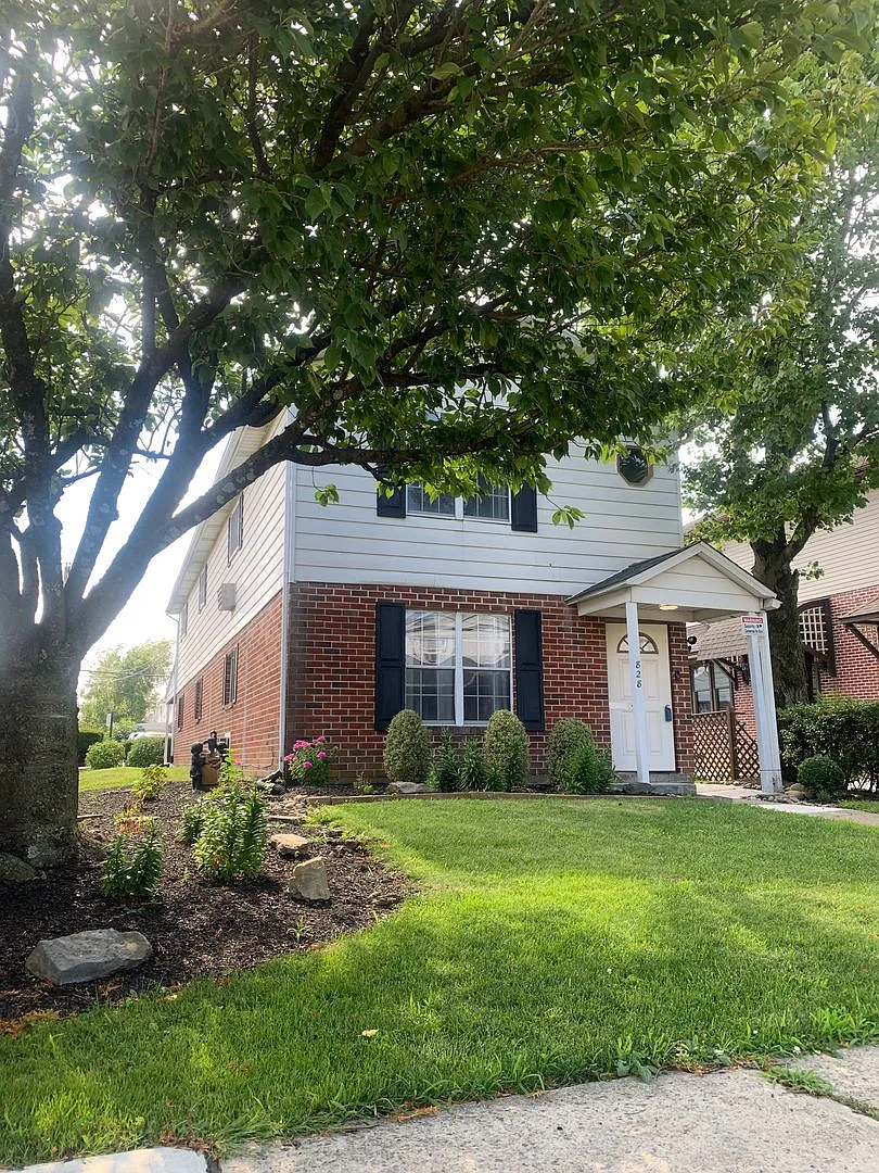 828 Sherman Street — Photo 1