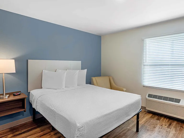 Studio Suite - 1 Queen Bed