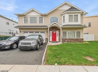 911 Worth Ave, Linden City, NJ 07036