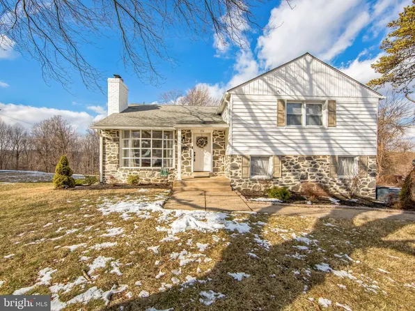 134 Laurel Ln, Broomall, PA 19008