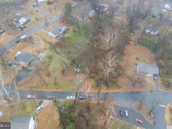 19017 Barnette Cir, Triangle, VA 22172