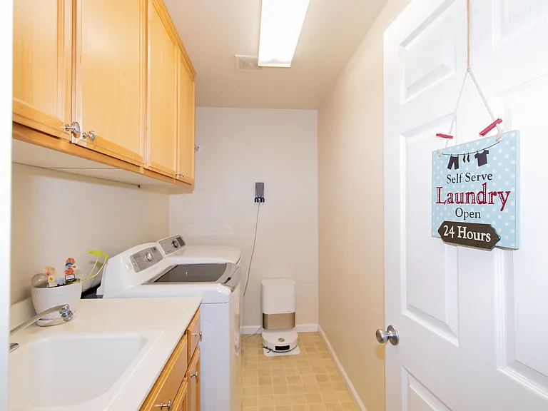 98 W Atento Ln — Photo 11