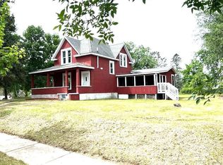 425 5th St SE, Staples, MN 56479