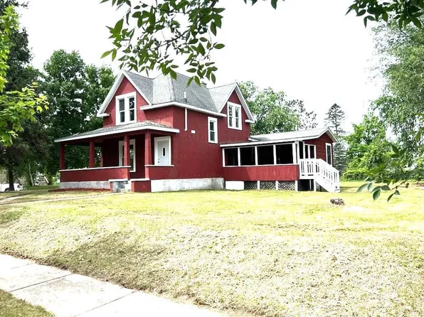 425 5th St SE, Staples, MN 56479