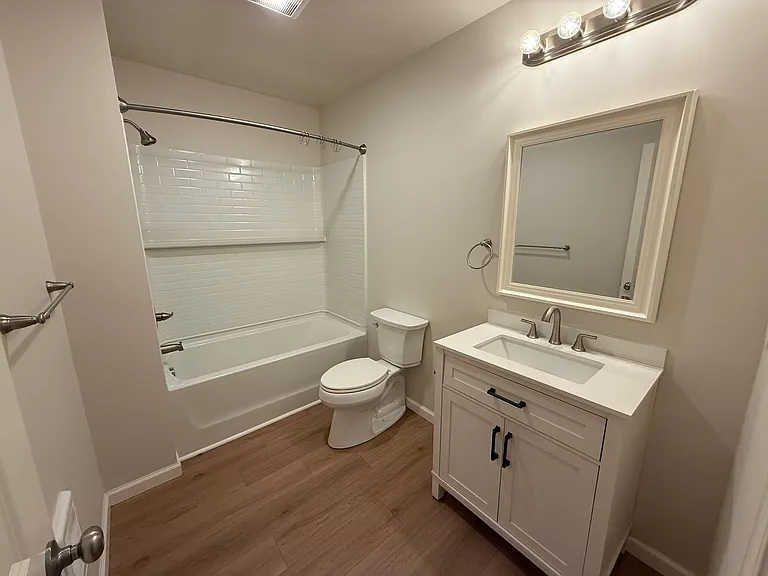 185 Broadway #1L — Photo 5