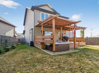 1772 33b St NW, Edmonton, AB T6T 0P3