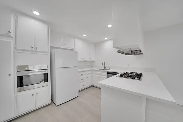 16722 Goldenwest St #1 — Photo 2