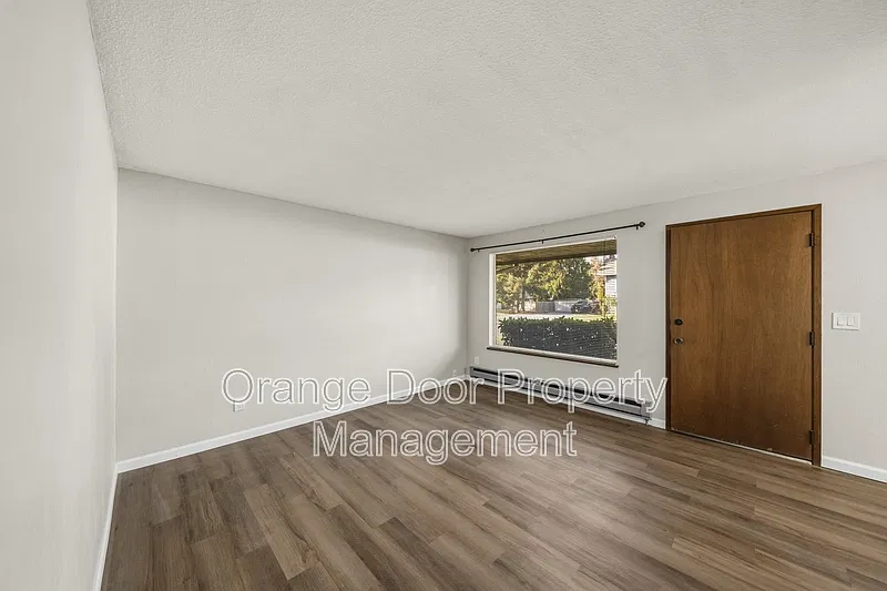 1 bed, 1.0 bath, 700 sqft, $1,700 — Photo 3