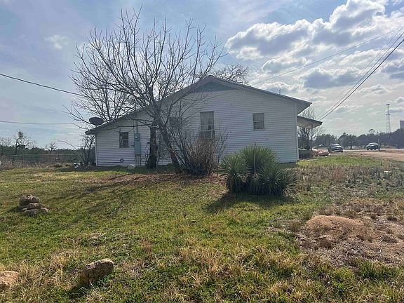 3rd image of 1034 Ranch Road 2545