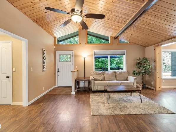 21857 Russian River Dr, Sonora, CA 95370