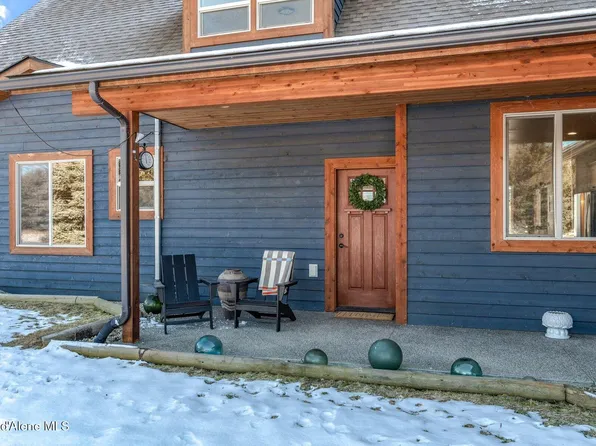 5547 McArthur Lake Rd, Naples, ID 83847