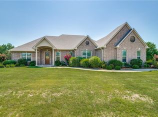 134 Golf Walk Cir, Denison, TX 75020
