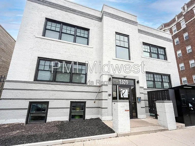 Priscilla Apartments — Photo 14