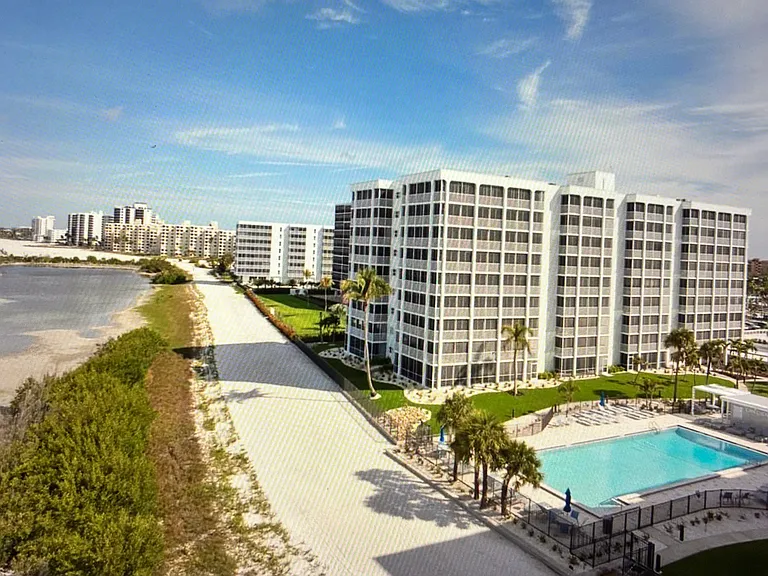 Estero Blvd — Photo 10