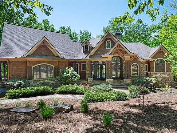 2nd image of 160 Bluestern Dr SE
